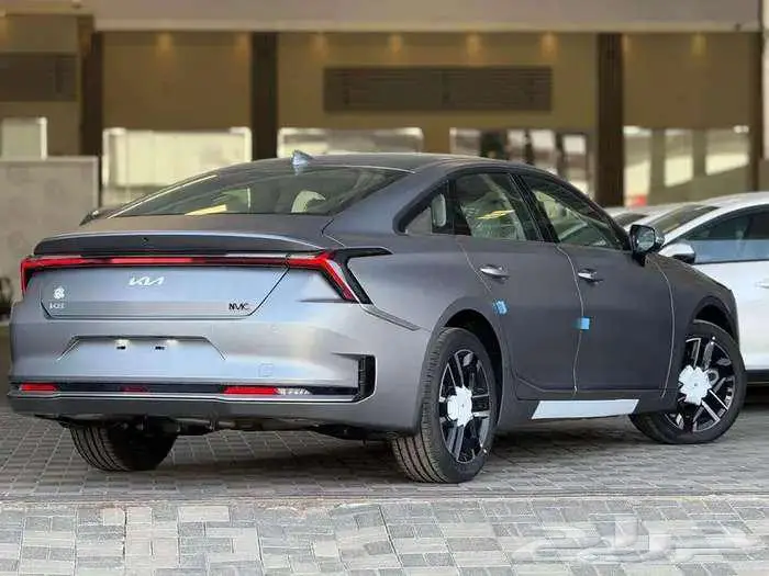 كيا k8 ستاندر GL موديل 2026 5