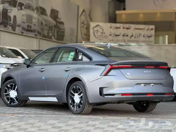 كيا k8 ستاندر GL موديل 2026 4