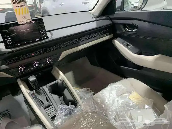 هوندا اكورد 2025 LX بعروض مميزه نهايه العام 8