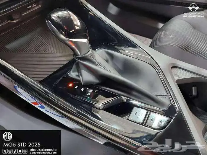 ام جي 5 استاندر الشكل الجديد 2025 8