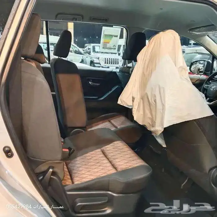 تويوتا انوفا GL بنزين 2025 10