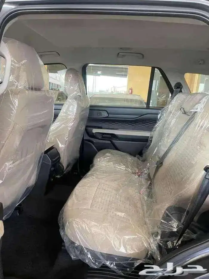 فورد ايفريست استاندر بنزين خليجي 2025 رمادي 5