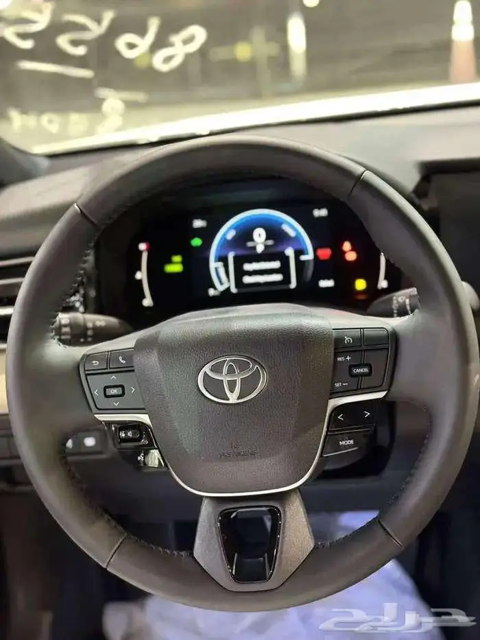 تويوتا كامري E-PLUS 2025 8