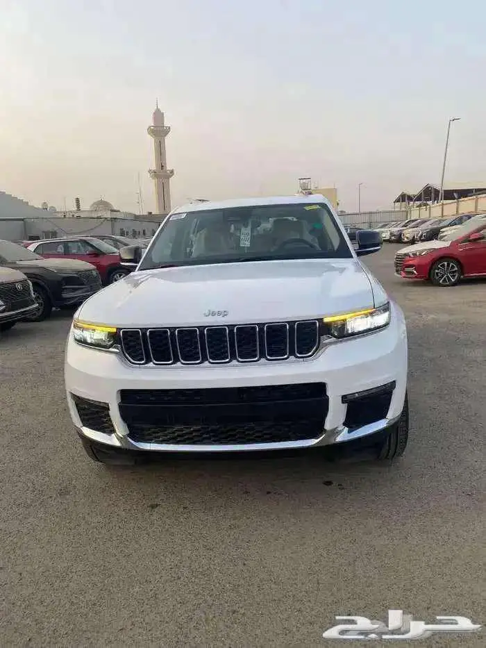 جيب جراند شيروكي 2023 ليمتد عرض خاص 0