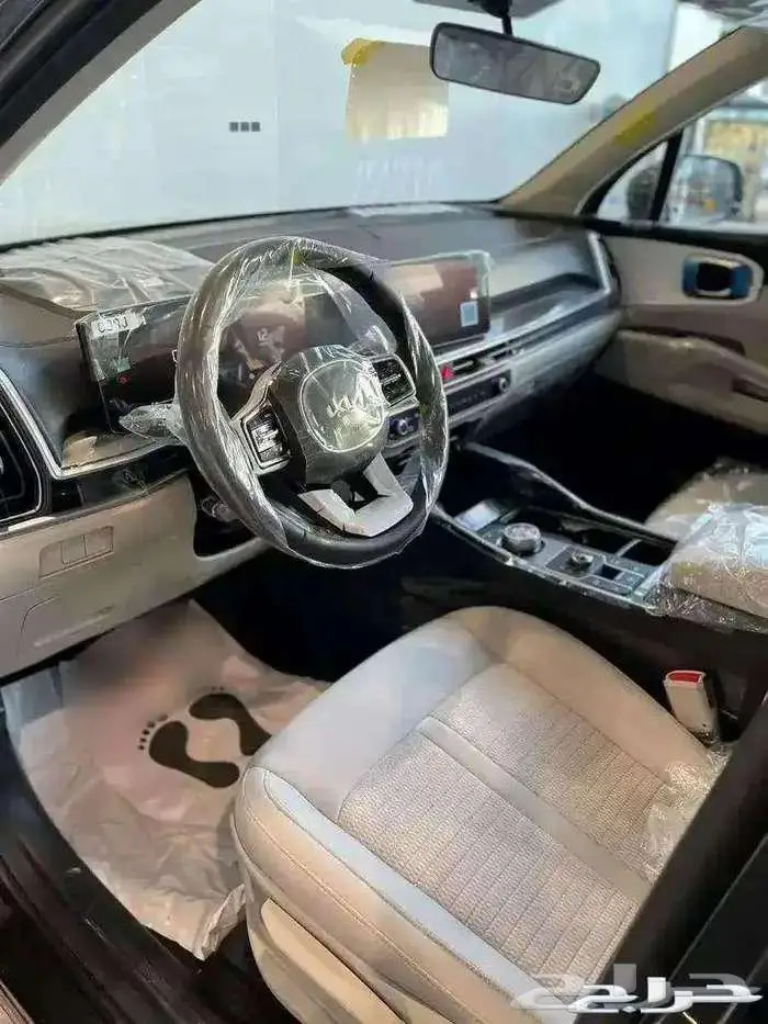 كيا سورنتو ستاندر موديل 2025 كاش وبنك 6