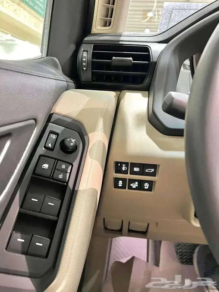 تويوتا لاندكروزر ( GXR3 ) بنزين موديل 2026 عرووض صفر ارباح 8