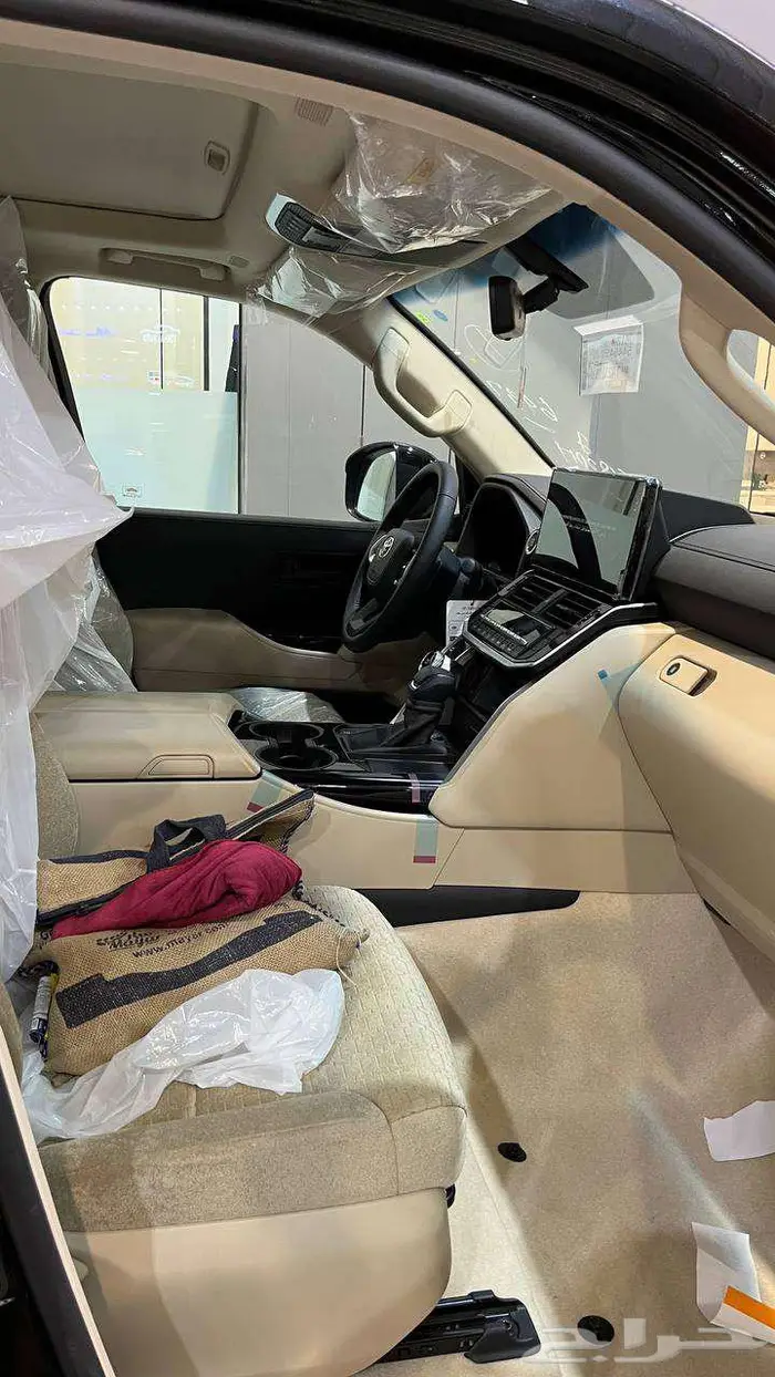 تويوتا صالون GXR L2 سعودي 2026 6