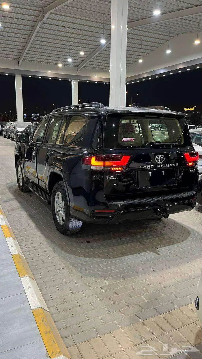 تويوتا صالون GXR L2 سعودي 2026 4