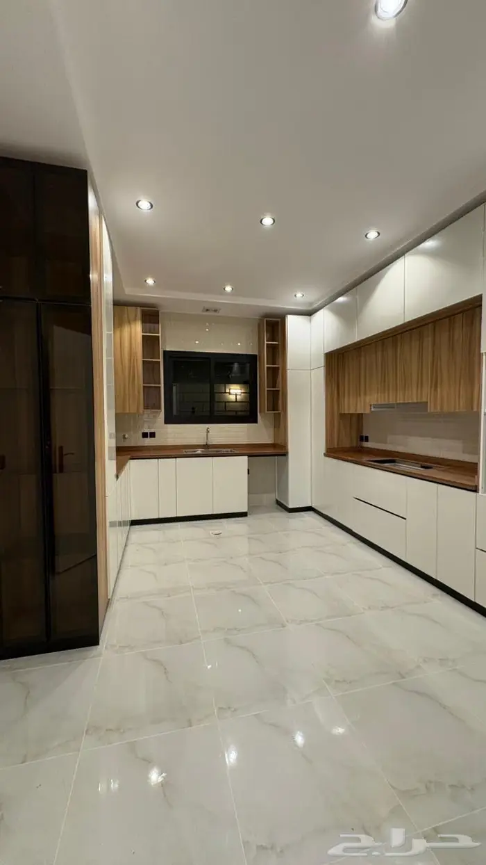 ادوار ارضيه للبيع عماره حي الاخضر مستقله مساحه 450 م 19