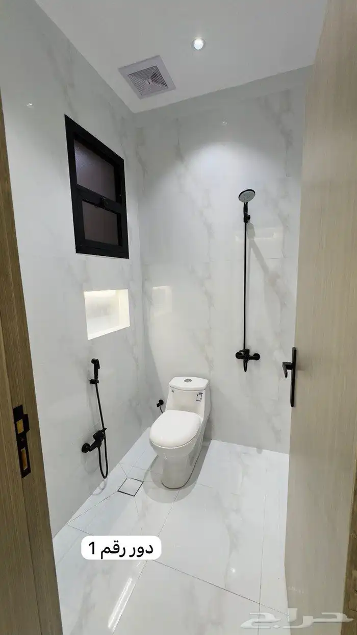 اعرض لكم عقارين ادوار ارضيه كل دور بصك مستقل راس بلكه 39