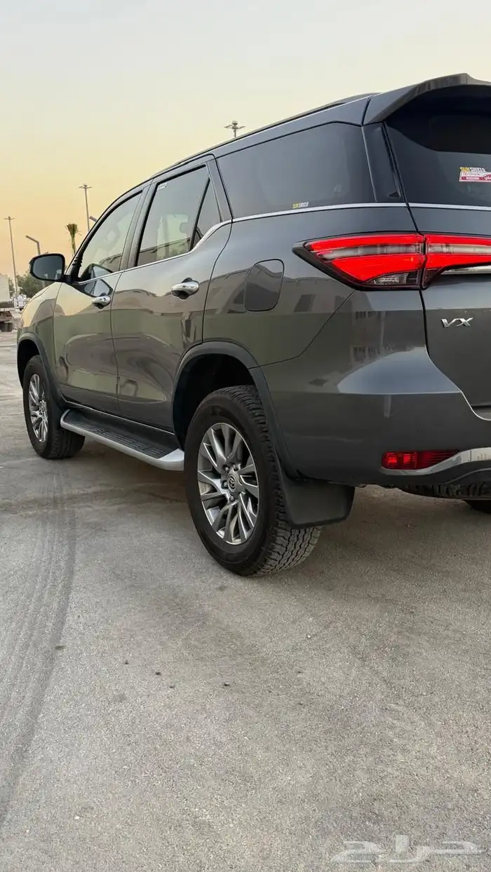 فورتشنر 2025 عداد 12 فل كامل سعودي 5