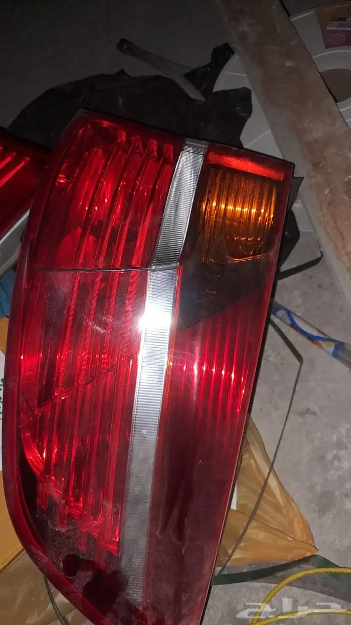 اسطبات خلفيه BMW X6 و شاشه وسطيه حق الوكاله موديل 2010-2011 3