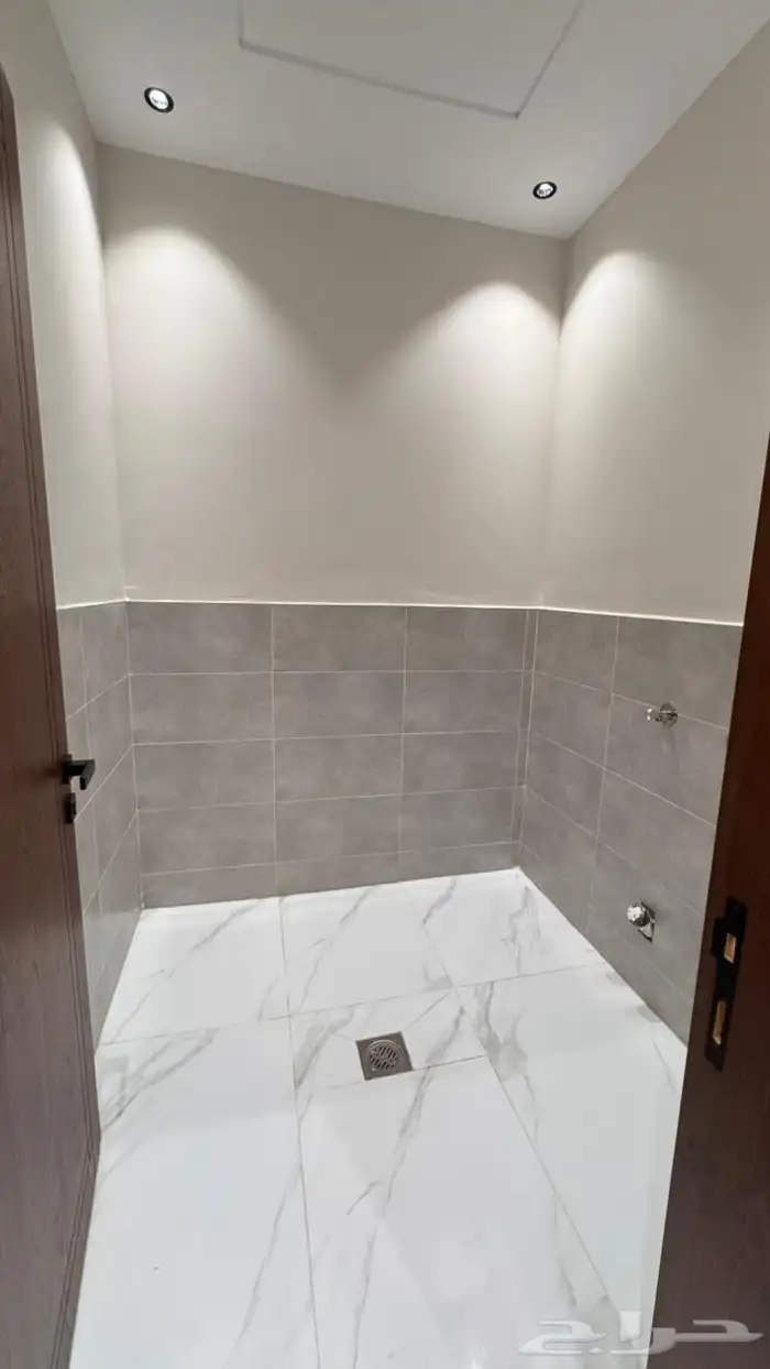 ادوار متكرره فاخره للبيع بحي الرحاب 2