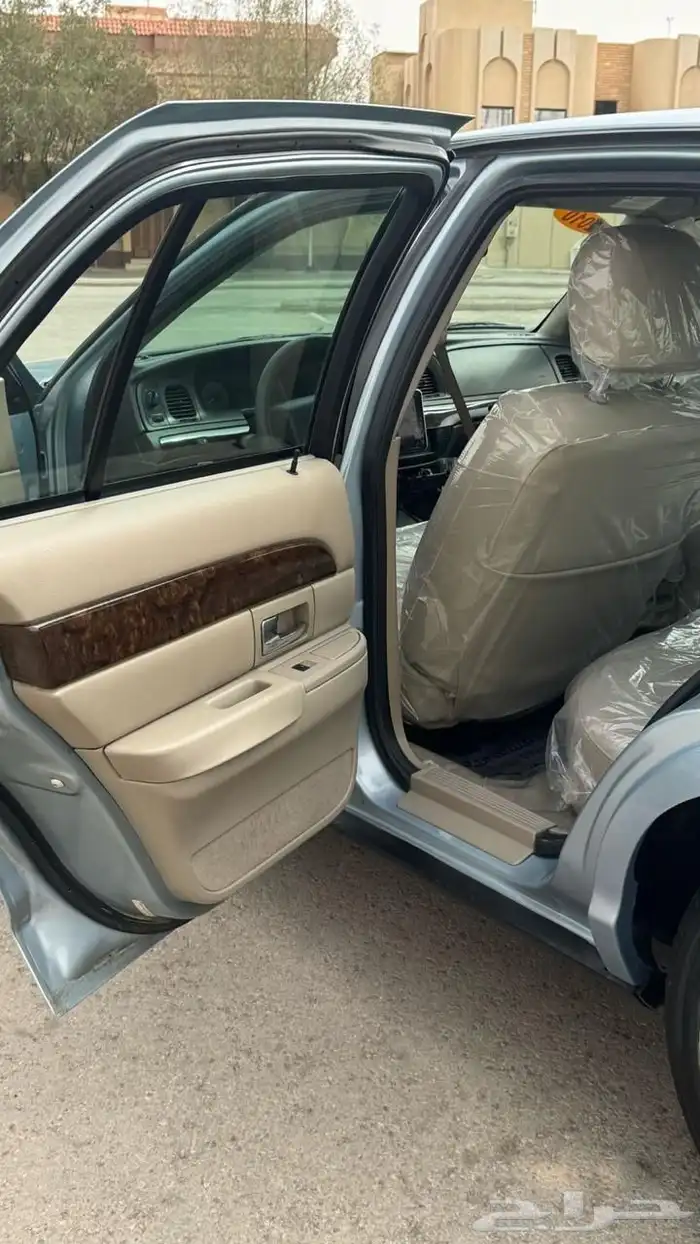 فورد ماركيز2010 5