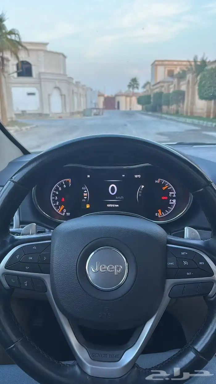 جراندشيروكي 9