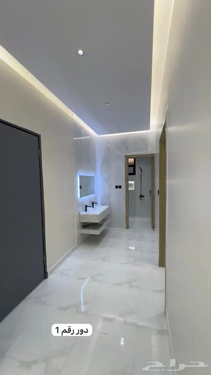 اعرض لكم عقارين ادوار ارضيه كل دور بصك مستقل راس بلكه 44