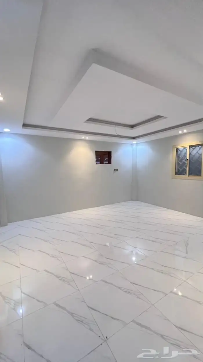 شقة روف غرفتين بسطح للايجار شامل الكهرباء والماء 0