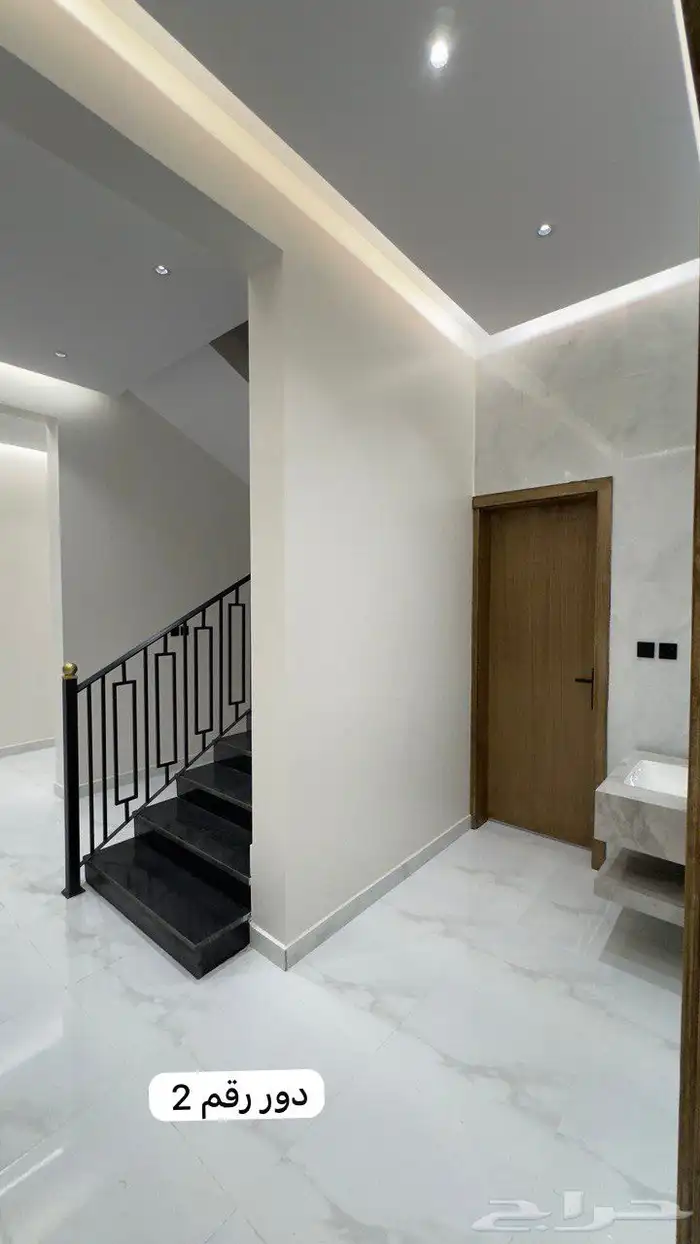 اعرض لكم عقارين ادوار ارضيه كل دور بصك مستقل راس بلكه 8