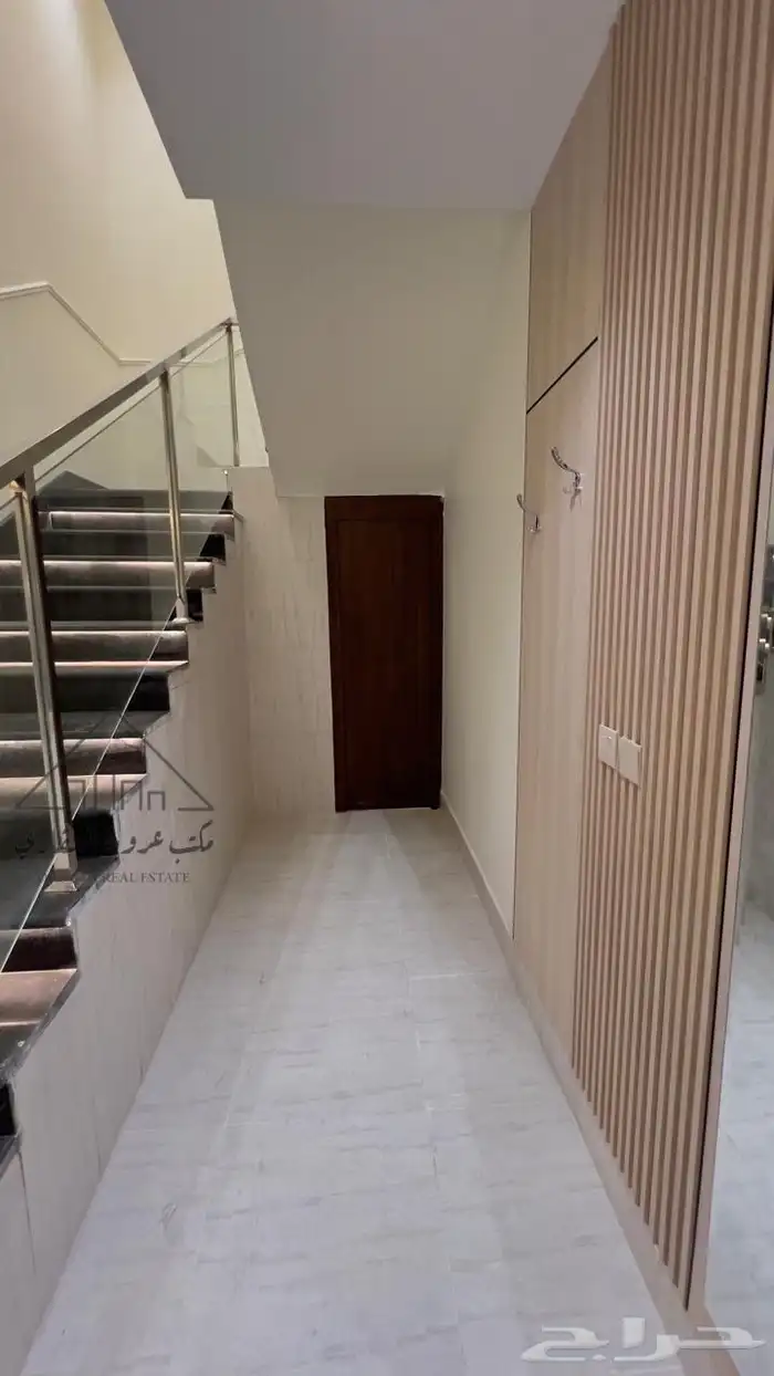 للبيع فيلا روف ارضي تمليك تبوك حي مروج الامير ب 790 الف 17