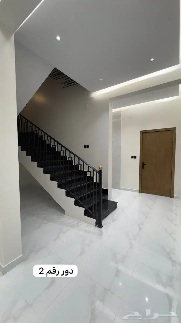 اعرض لكم عقارين ادوار ارضيه كل دور بصك مستقل راس بلكه 10