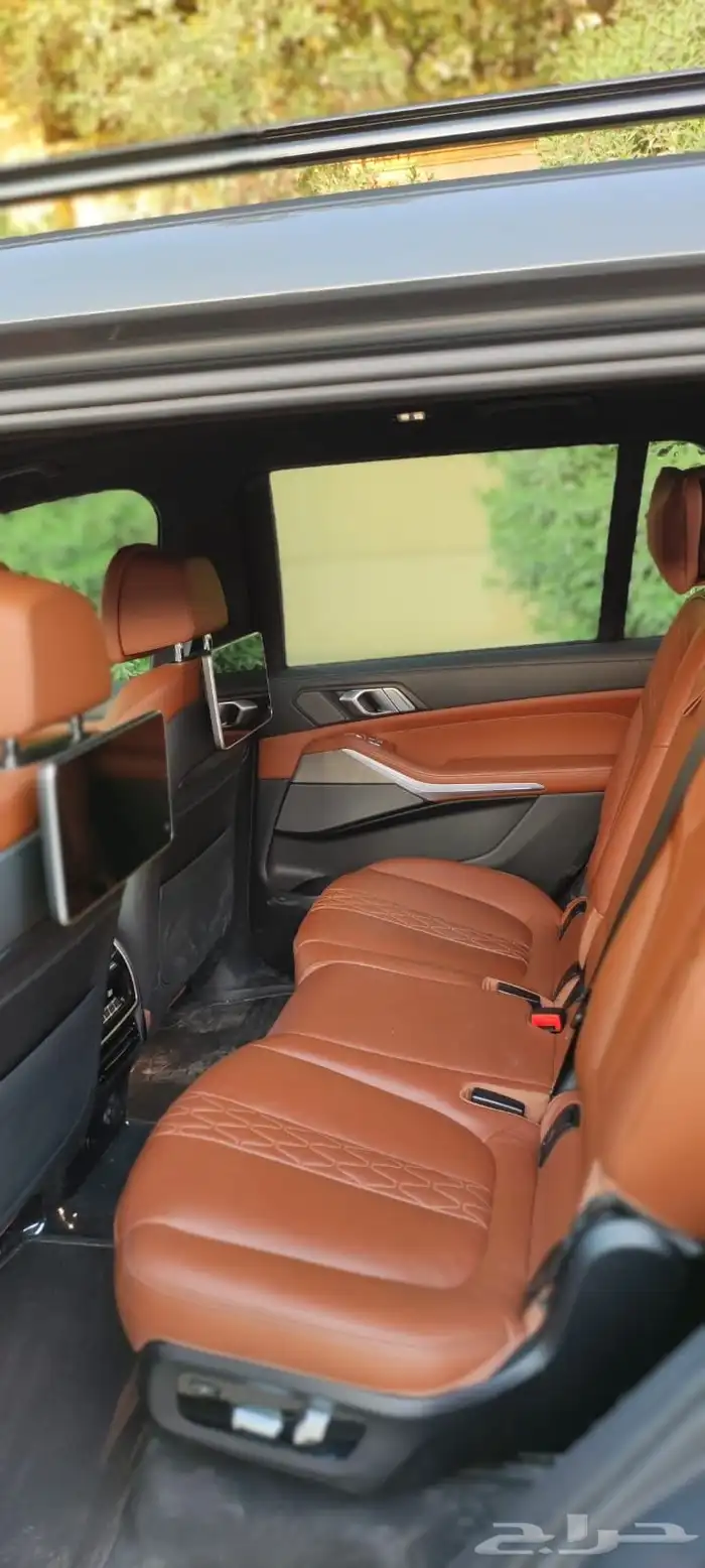 BMW X7 M50i 2022 - بحالة الوكالة وعلى الضمان 8