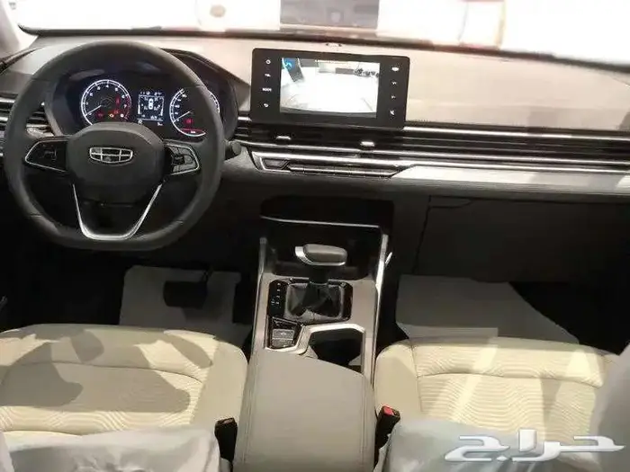 جيلي امجراند استاندر 2025 4