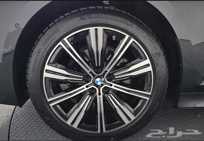 بي ام دابليوا 320i 2025 الميموني للاستيراد من كوريا 4