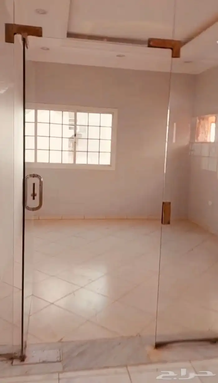 فيلا للايجار حي السلامه 11