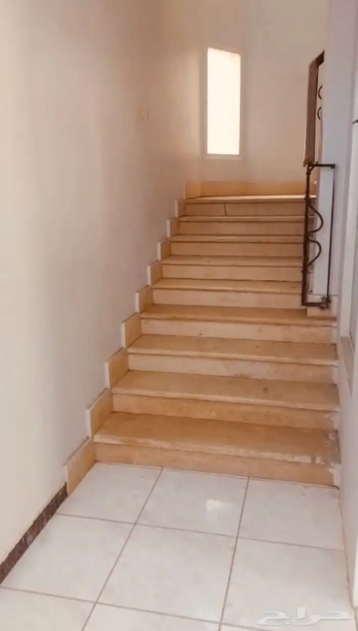 فيلا للايجار حي السلامه 5