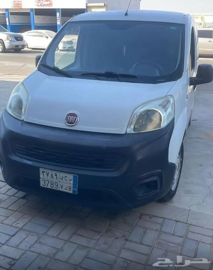 فيات صندوق موديل 2017 أجار شهري 1600 4