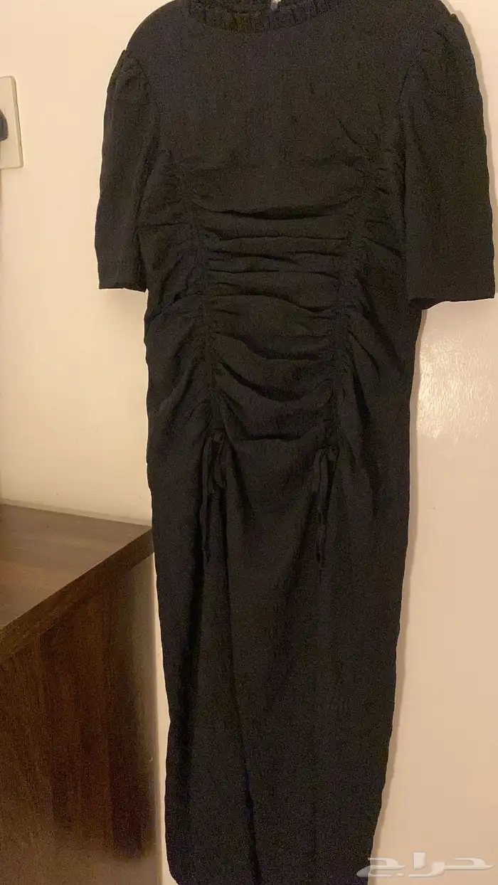 فستان اسود   لبسه واحد   مقاس L   قابل للتفاوض 4