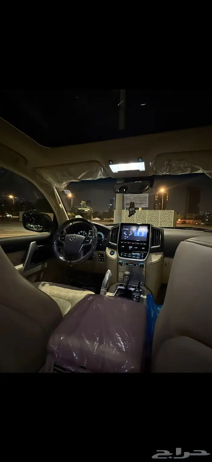 جيب لاندكروزر VXS 2017 22