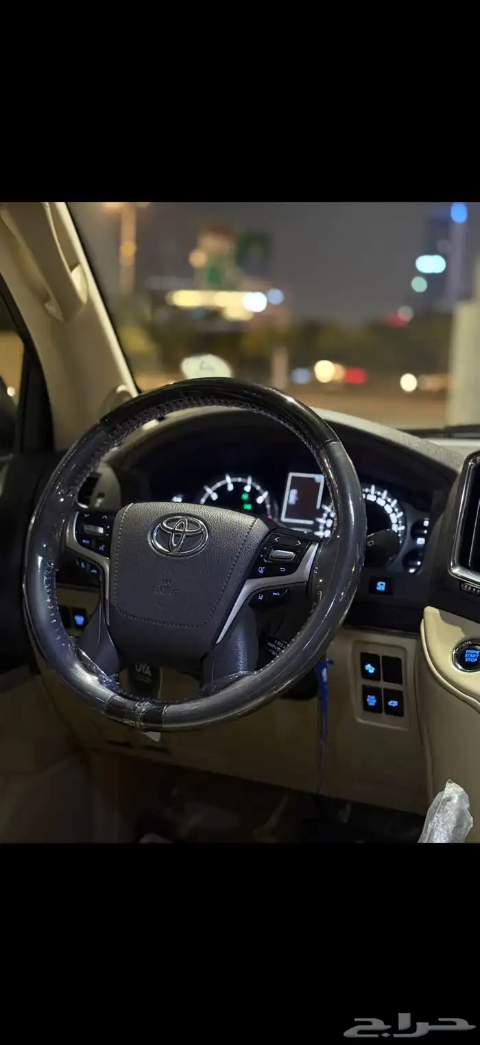 جيب لاندكروزر VXS 2017 23