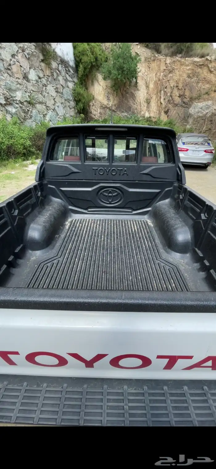 هايلكس 2015 للبيع مالك اول ممشى قليل 7