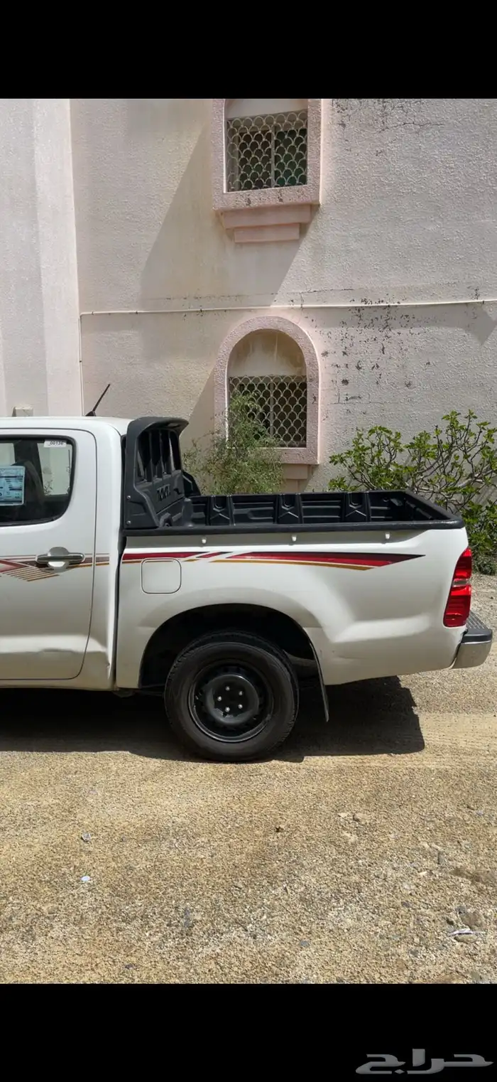 هايلكس 2015 للبيع مالك اول ممشى قليل 2