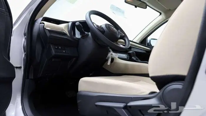 تويوتا يارس Y استاندر 2026 7