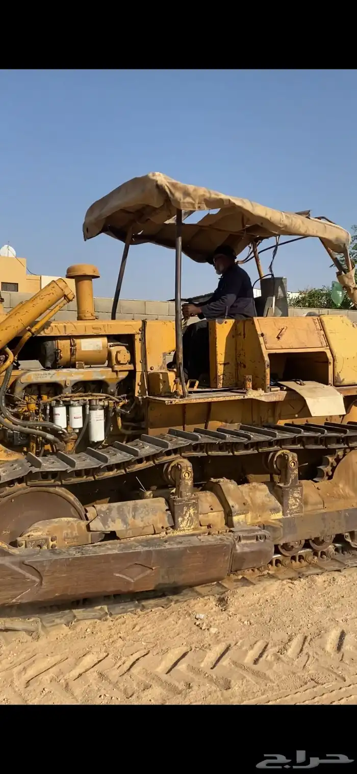 للبيع بلدوزر 65علي 7نظيف تو موضب مشروط وسالم من الاحمات 9