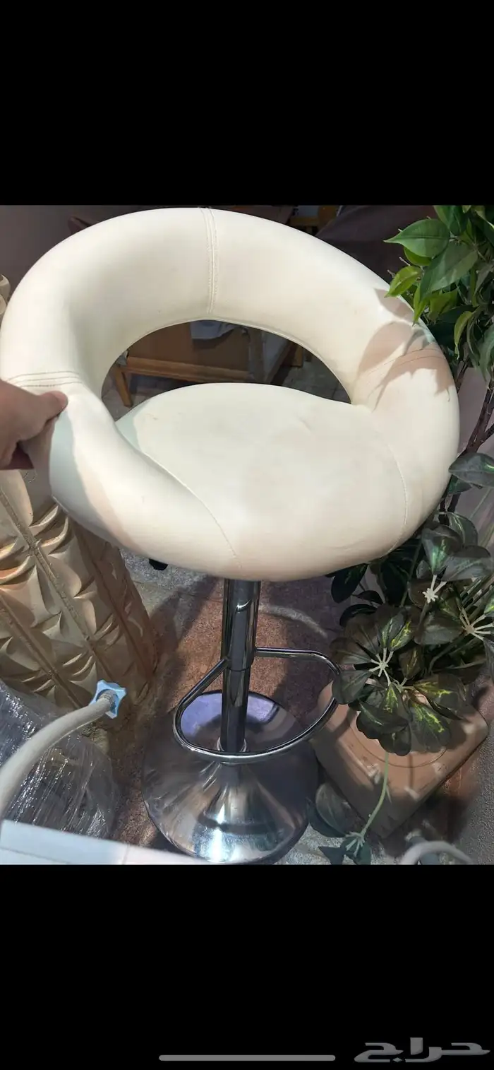 فرن وغسالة وطاولة قهوة وكرسي بار 6