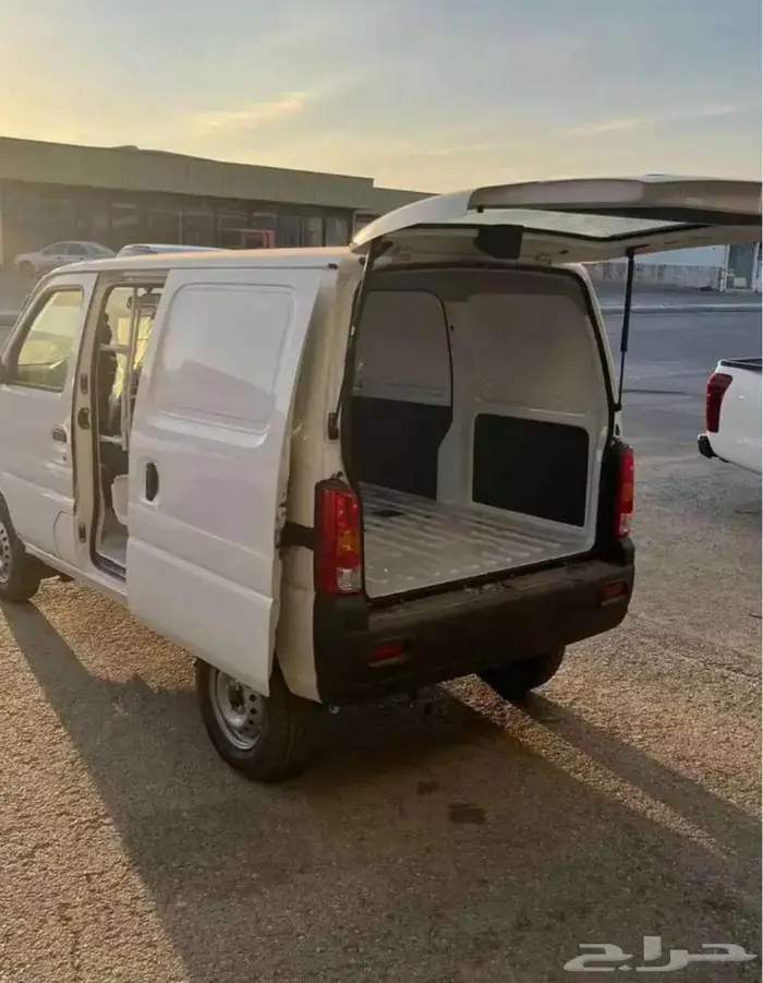 سوزوكي ايكو فان بضاعة قير عادي بنزين 2025 3