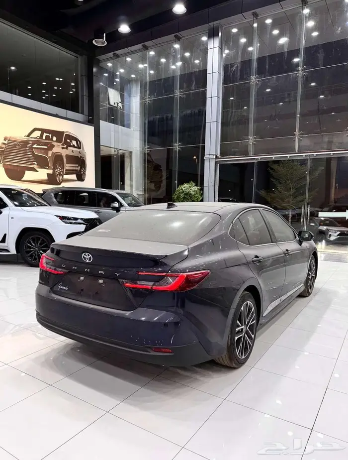 تويوتا كامري ( قراندي ) موديل 2025 أقل الأسعار 7