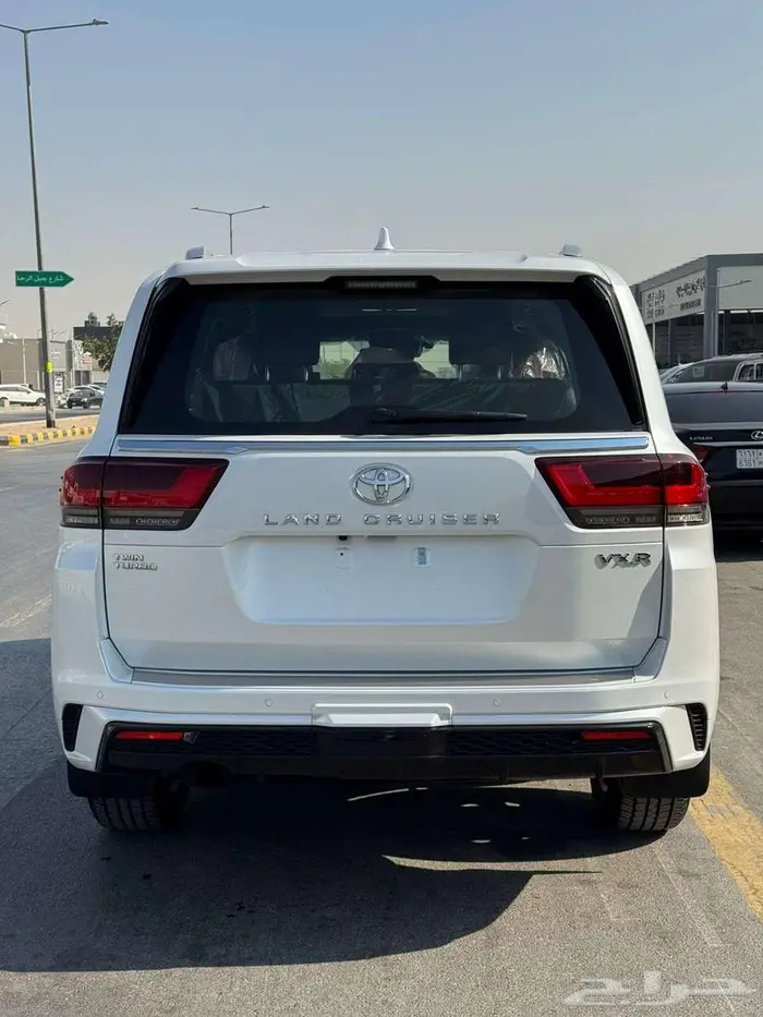 لاندكروزر VXR بحريني فل كامل موديل 2026 كاش واقساط 7