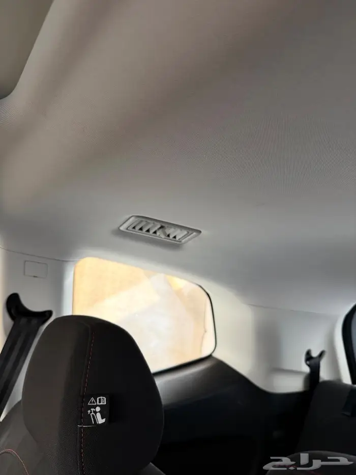 للبيع جيب MGRX8نظيف جدآ ضمان الناغى ممشى قليل 8 مقاعد2023 32