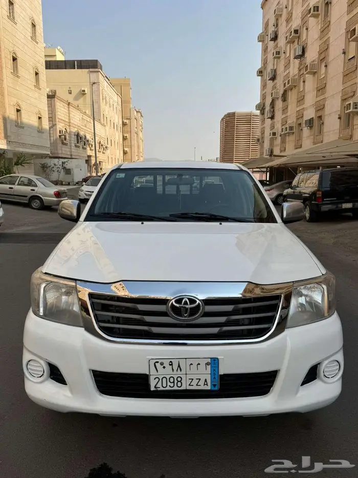 هايلوكس 2013 ديزل نضيف 7