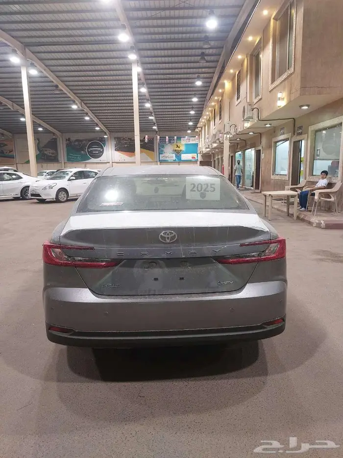 تويوتا كامري E PLUS هايبرد 2025 سعودي 3
