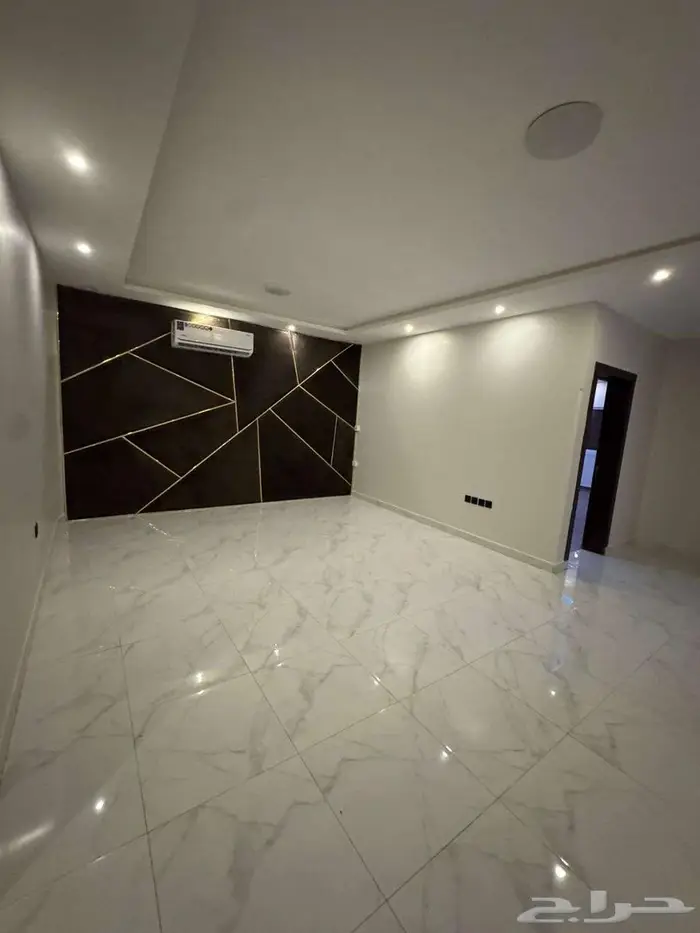 شقة راقية للإيجار داخل فلة بحي المصيف   الدور الأول 7