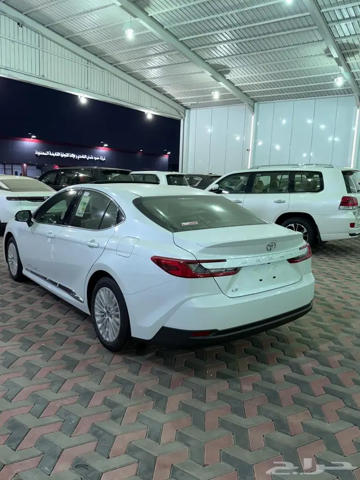 كامري LE فتحه بنزين سعودي 2025 اقل سعر 115 000 4