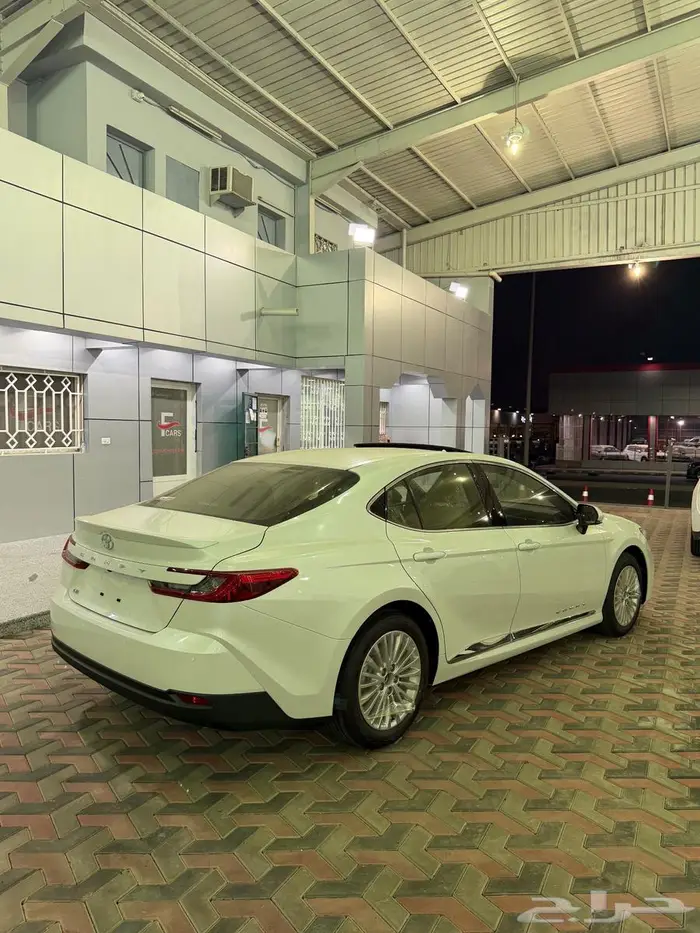 كامري LE فتحه بنزين سعودي 2025 اقل سعر 115 000 3