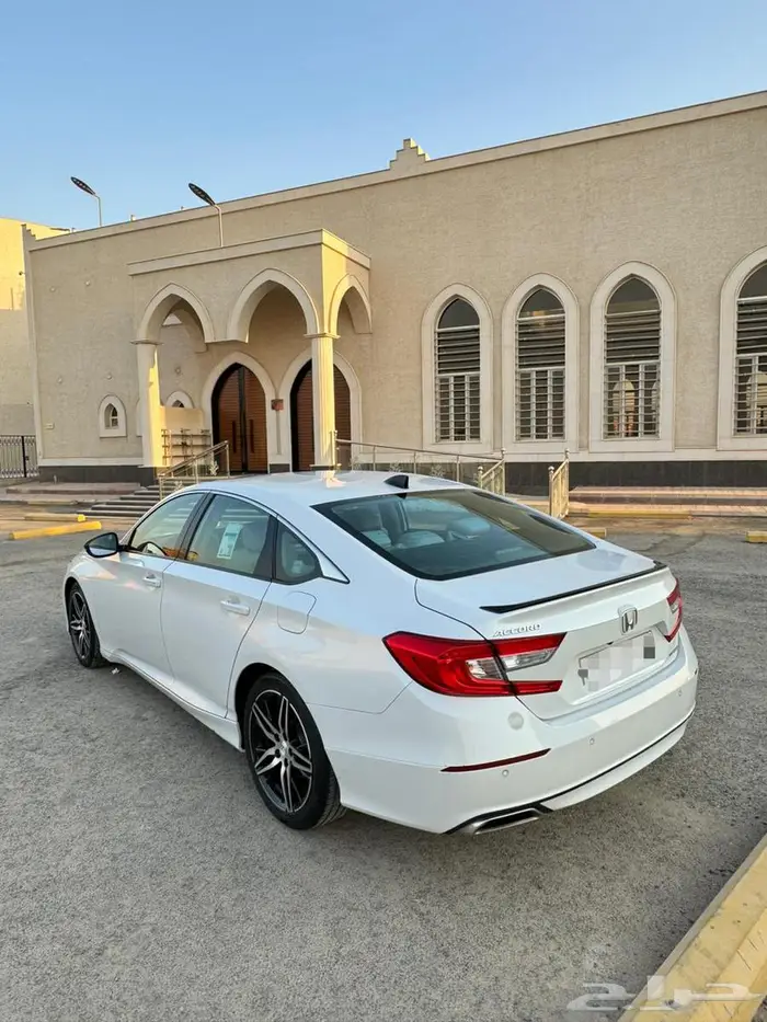 هوندا اكورد سبورت 2021 نظيف جدا 14
