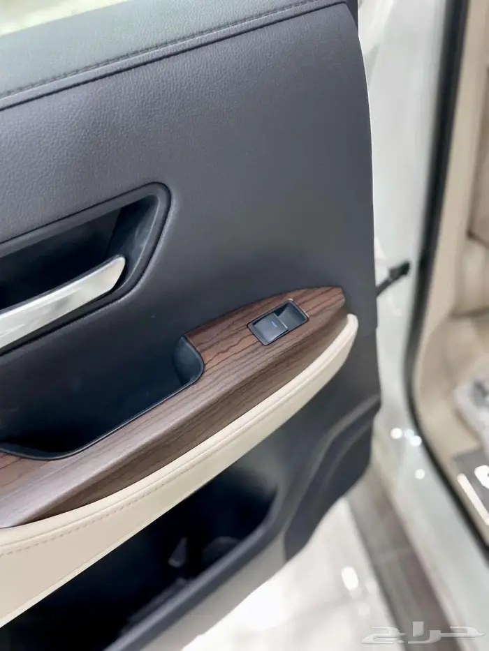 تويوتا لاندكروزر GXR L4 بنزين سعودي 2026 ( 323725) شامل 8