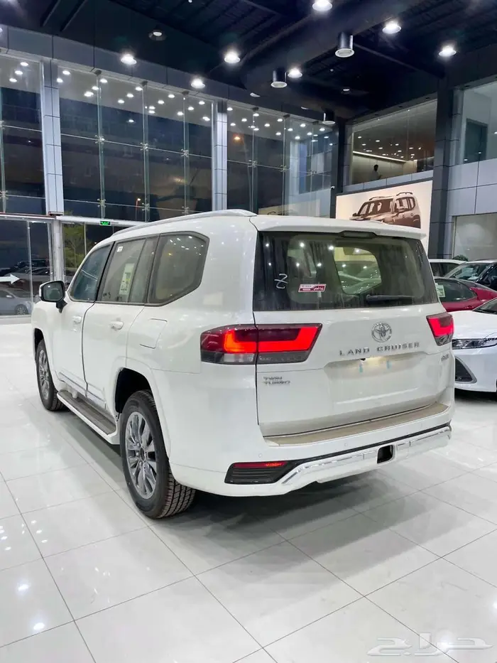 تويوتا لاندكروزر GXR L4 بنزين سعودي 2026 ( 323725) شامل 3